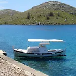 Secluded Fisherman's Cove Vela Proversa, - 9471