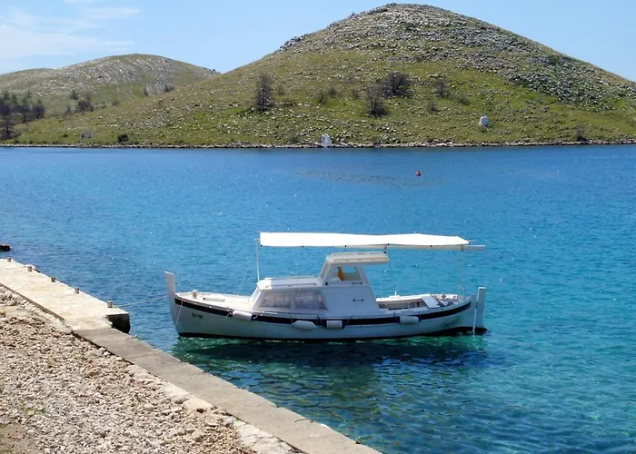 Secluded Fisherman's Cove Vela Proversa, - 9471